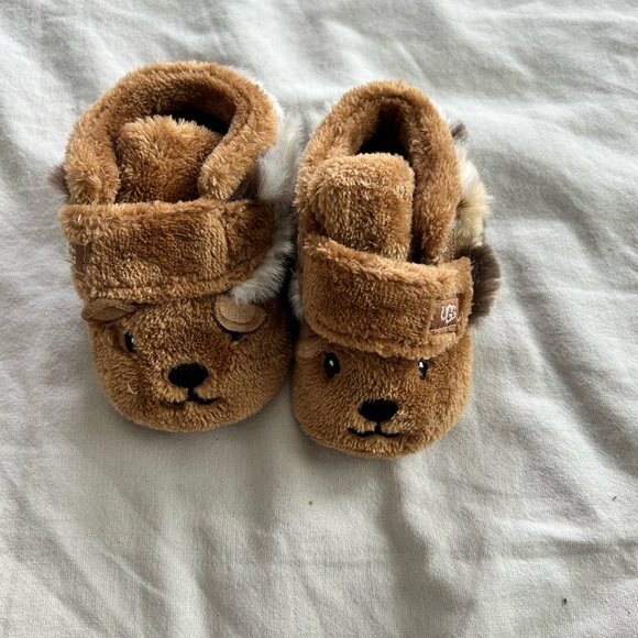 UGG BIXBEE Bear Baby Boot - Picture 1 of 5